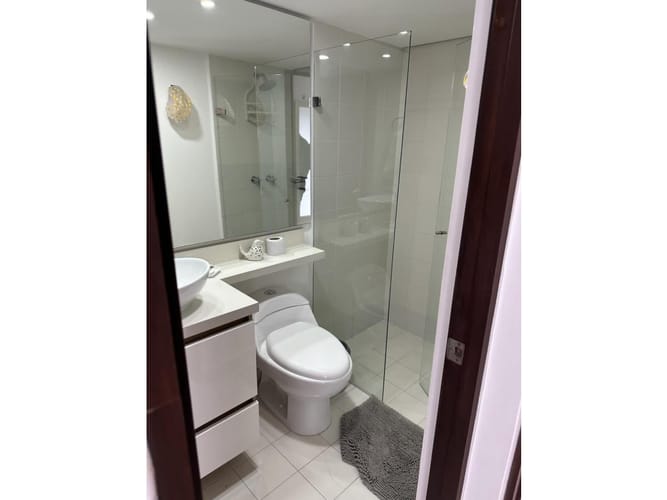 Apartamento de 3 alcobas en arriendo en El Poblado, Medellín, 74 m² · foto 9 de 11