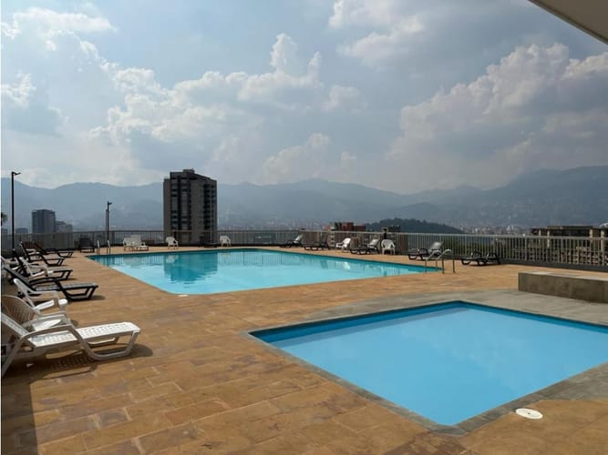 Apartamento de 3 alcobas en arriendo en El Poblado, Medellín, 74 m² · foto 10 de 11