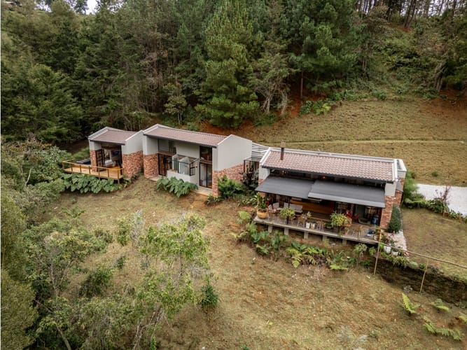 Casa de 5 alcobas en venta en Pantanillo, El Retiro, 495 m² · foto 2 de 24
