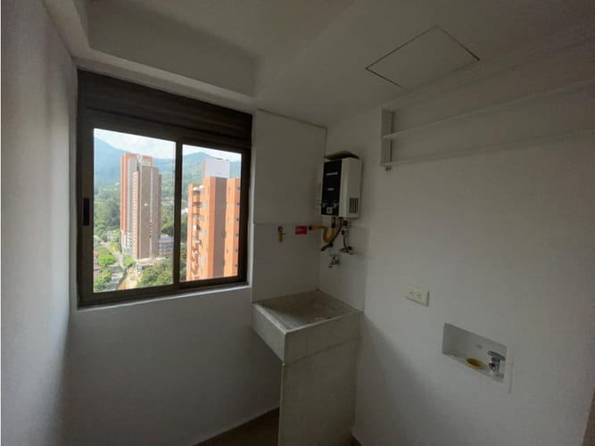 Apartamento de 3 alcobas en venta en Vegas De La Doctora, Sabaneta, 66 m² · foto 16 de 24