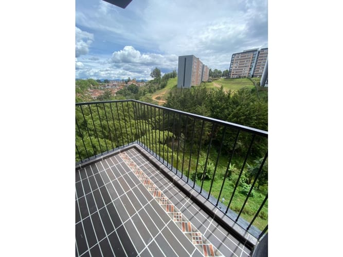 Apartamento de 2 alcobas en venta en Fontibon, Rionegro, 54 m² · foto 2 de 11