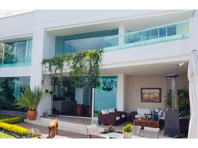 Casa de 4 alcobas en venta en Vía Las Palmas, Medellín, 590 m² · foto 6 de 8