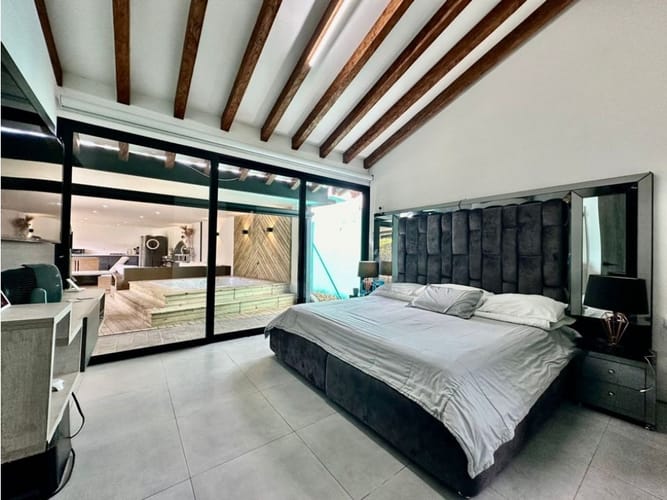 Casa de 3 alcobas en venta en Llano Grande, Rionegro, 300 m² · foto 6 de 7