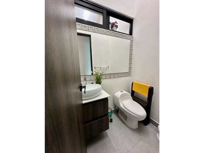 Casa de 3 alcobas en venta en Llano Grande, Rionegro, 300 m² · foto 7 de 7