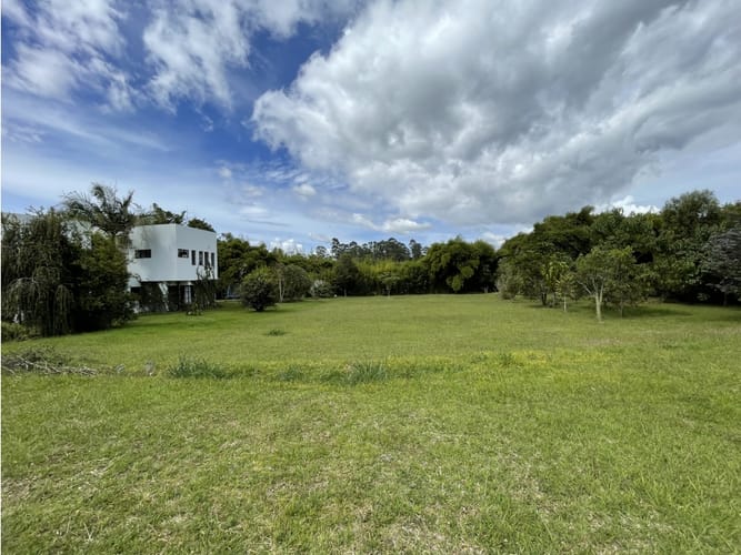 Lote en venta en Cabeceras De Llanogrande, Rionegro, 3200 m² · foto 2 de 24