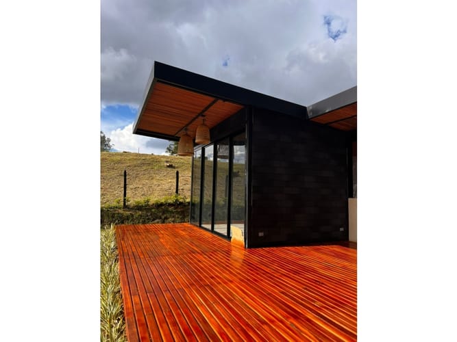 Casa de 2 alcobas en venta en Monta�Ez, Guarne, 160 m² · foto 2 de 15