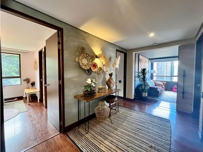 Apartamento de 3 alcobas en arriendo en El Tesoro, Medellín, 260 m² · foto 6 de 24