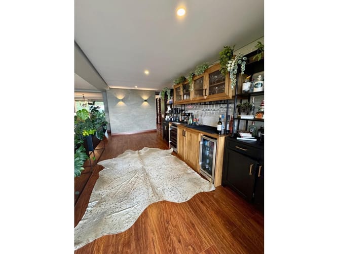 Apartamento de 3 alcobas en arriendo en El Tesoro, Medellín, 260 m² · foto 21 de 24