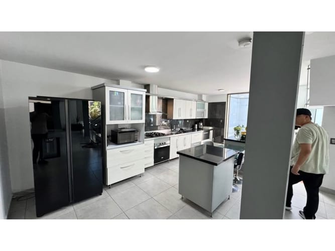 Casa de 5 alcobas en venta en Aranjuez, Sabaneta, 216 m² · foto 6 de 10
