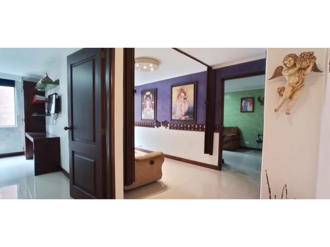 Apartamento de 3 alcobas en venta en Coloradas, Medellín, 164 m² · foto 2 de 19