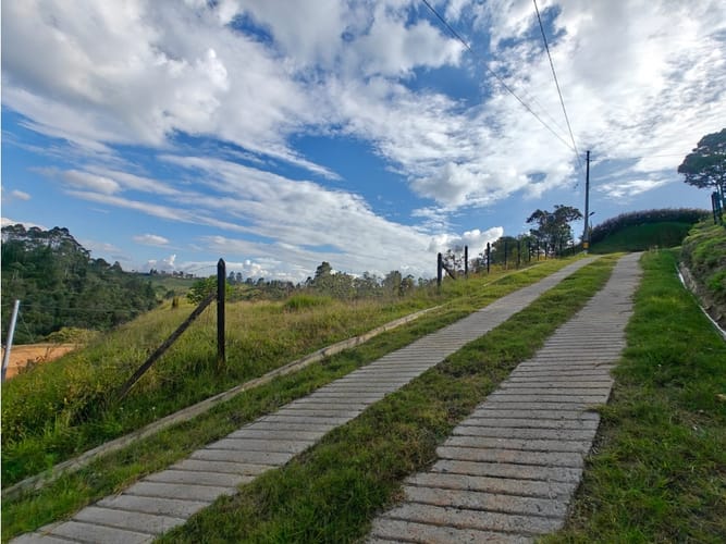 Lote en venta en La Mosquita, Guarne, 1260 m² · foto 5 de 9