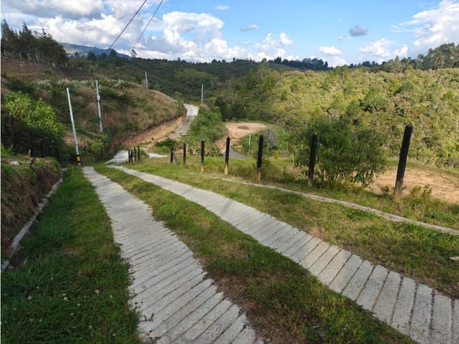 Lote en venta en La Mosquita, Guarne, 1260 m² · foto 6 de 9
