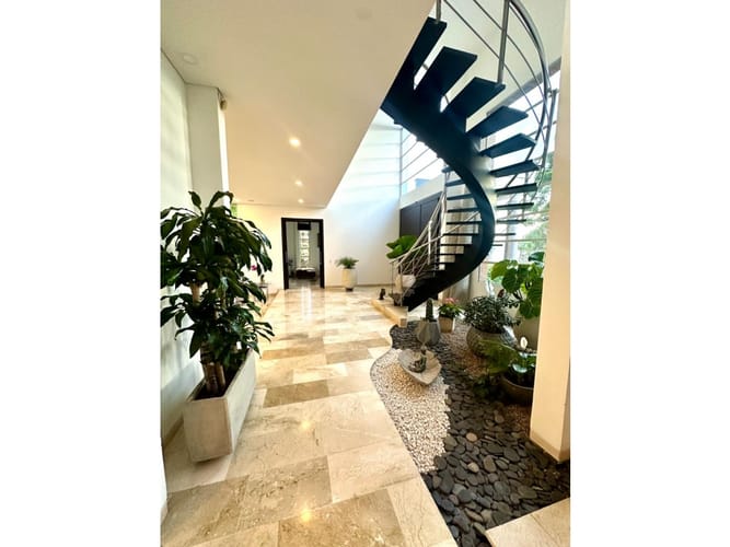 Casa de 4 alcobas en venta en Las Palmas, Medellín, 360 m² · foto 3 de 24