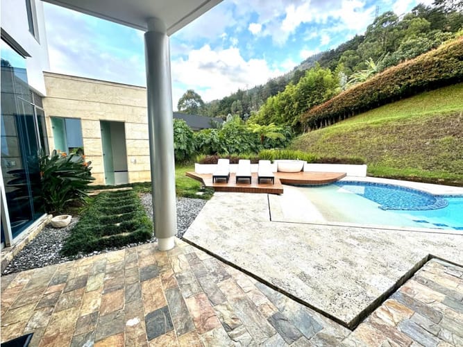 Casa de 4 alcobas en venta en Las Palmas, Medellín, 360 m² · foto 6 de 24