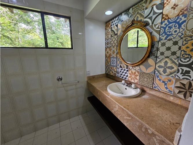Casa de 4 alcobas en arriendo en El Tesoro, Medellín, 250 m² · foto 19 de 24