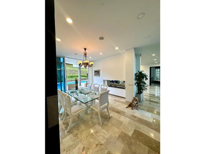 Casa de 4 alcobas en venta en Las Palmas, Medellín, 360 m² · foto 17 de 24