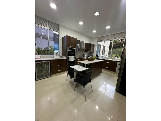 Casa de 4 alcobas en venta en Las Palmas, Medellín, 360 m² · foto 21 de 24