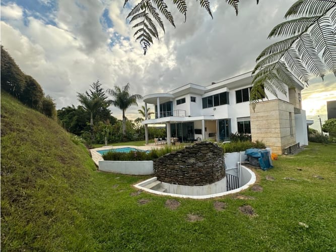 Casa de 4 alcobas en venta en Las Palmas, Medellín, 360 m² · foto 24 de 24