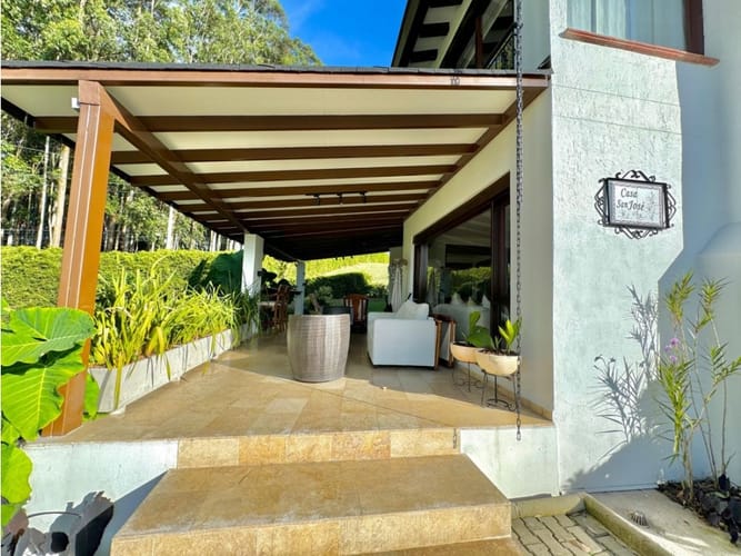 Casa de 5 alcobas en venta en Llano Grande, Rionegro, 450 m² · foto 4 de 24