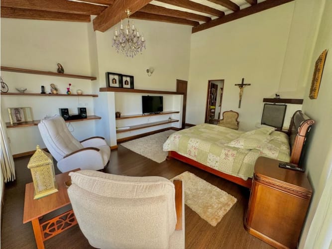 Casa de 5 alcobas en venta en Llano Grande, Rionegro, 450 m² · foto 5 de 24