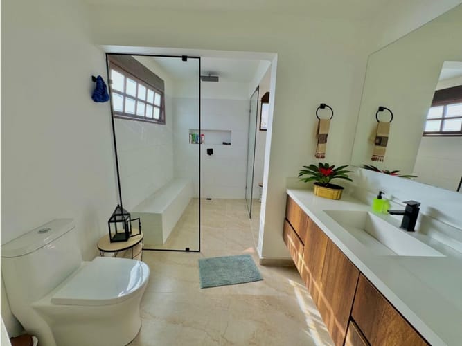Casa de 5 alcobas en venta en Llano Grande, Rionegro, 450 m² · foto 9 de 24