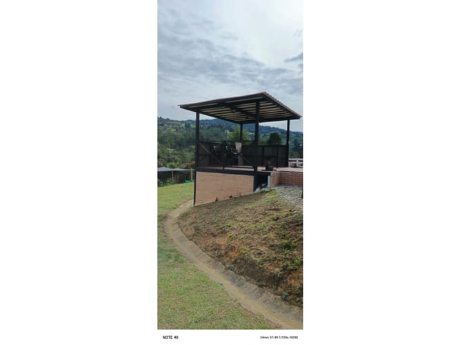 Casa de 4 alcobas en venta en El Salado, Guarne, 290 m² · foto 13 de 23