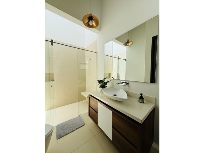 Casa de 4 alcobas en venta en Guamito, La Ceja, 377 m² · foto 9 de 24