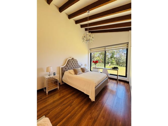 Casa de 4 alcobas en venta en Guamito, La Ceja, 377 m² · foto 11 de 24