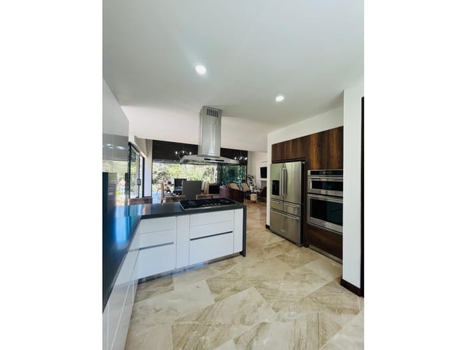 Casa de 4 alcobas en venta en Guamito, La Ceja, 377 m² · foto 12 de 24