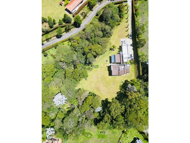 Casa de 4 alcobas en venta en Guamito, La Ceja, 377 m² · foto 15 de 24