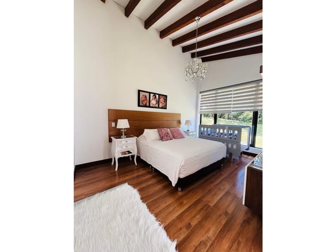 Casa de 4 alcobas en venta en Guamito, La Ceja, 377 m² · foto 17 de 24