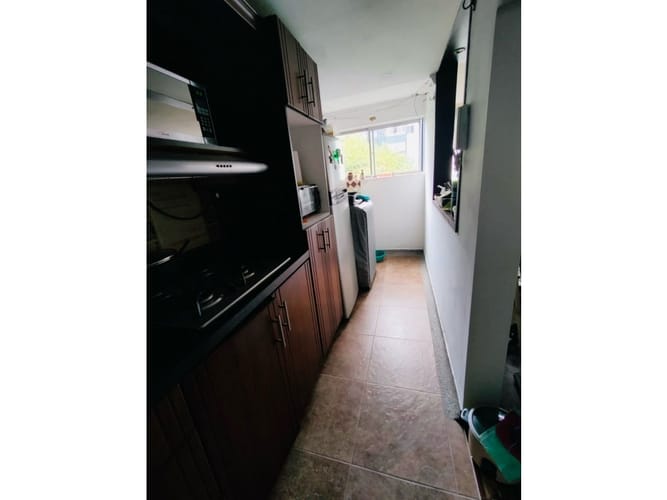 Apartamento de 3 alcobas en venta en La Milagrosa, Medellín, 66 m² · foto 10 de 13