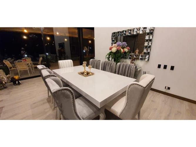 Casa de 6 alcobas en venta en Llano Grande, Rionegro, 595 m² · foto 2 de 7
