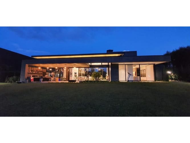 Casa de 6 alcobas en venta en Llano Grande, Rionegro, 595 m² · foto 7 de 7