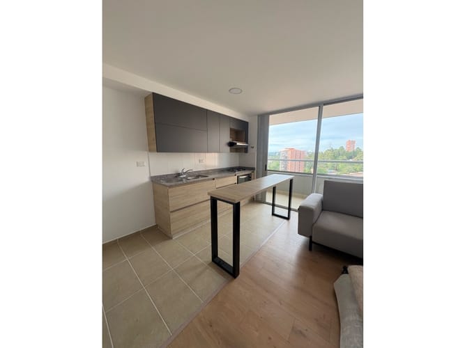 Apartamento de 3 alcobas en venta en Chipre, Rionegro, 80 m² · foto 2 de 17