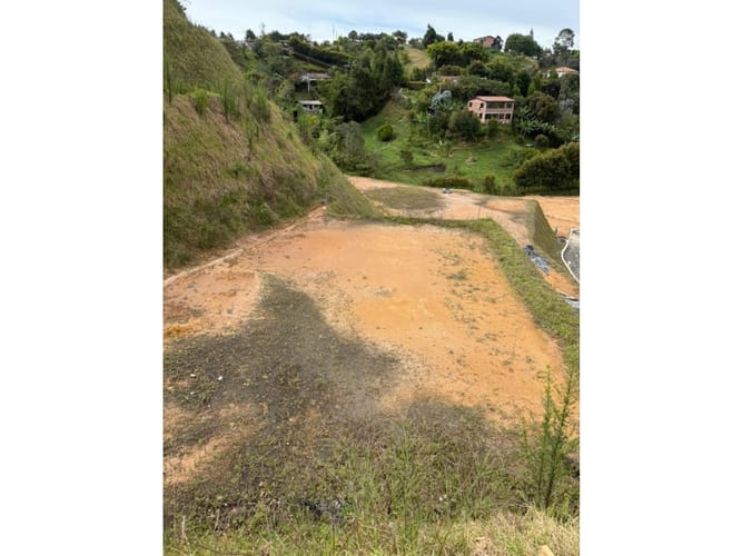 Lote en venta en La Mosquita, Guarne, 1250 m² · foto 6 de 12