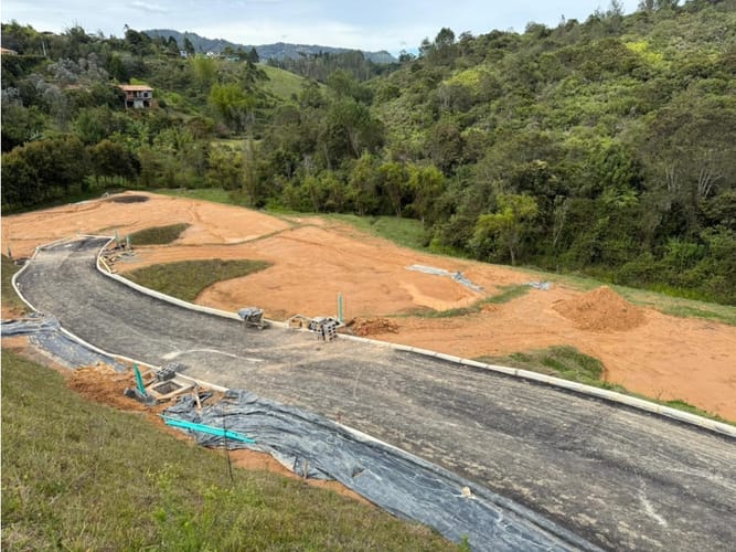 Lote en venta en La Mosquita, Guarne, 1250 m² · foto 9 de 12