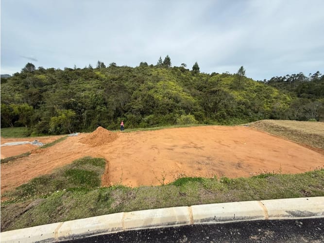 Lote en venta en La Mosquita, Guarne, 1250 m² · foto 10 de 12