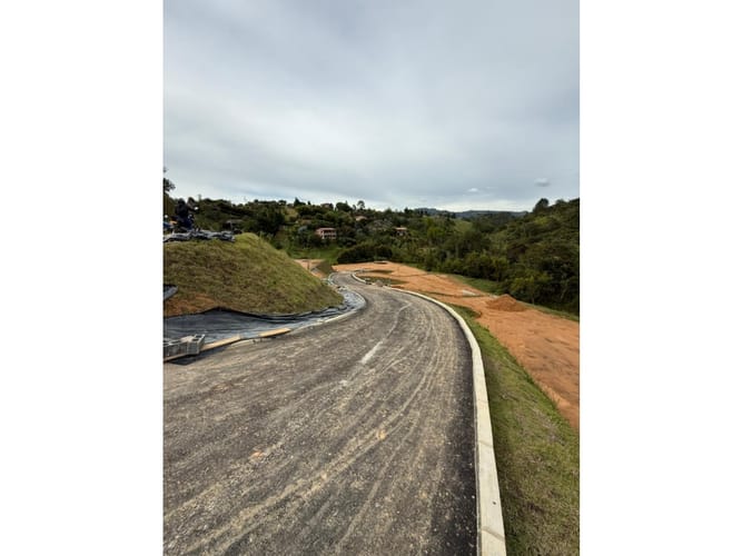 Lote en venta en La Mosquita, Guarne, 1250 m² · foto 11 de 12