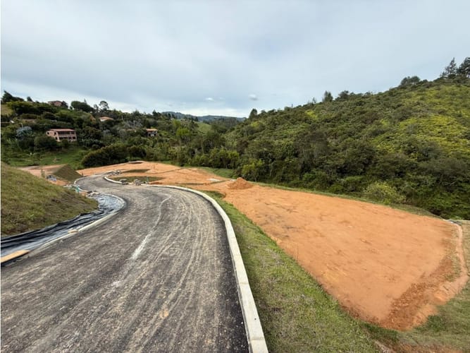 Lote en venta en La Mosquita, Guarne, 1250 m² · foto 12 de 12