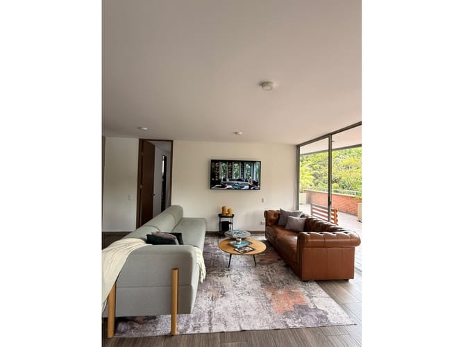 Apartamento de 2 alcobas en arriendo en El Poblado, Envigado, 98 m² · foto 4 de 20