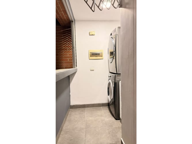 Apartamento de 2 alcobas en arriendo en El Poblado, Envigado, 98 m² · foto 13 de 20