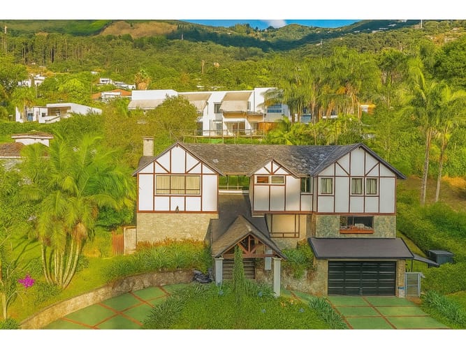 Casa de 6 alcobas en venta en El Poblado, Medellín, 800 m² · foto 18 de 24