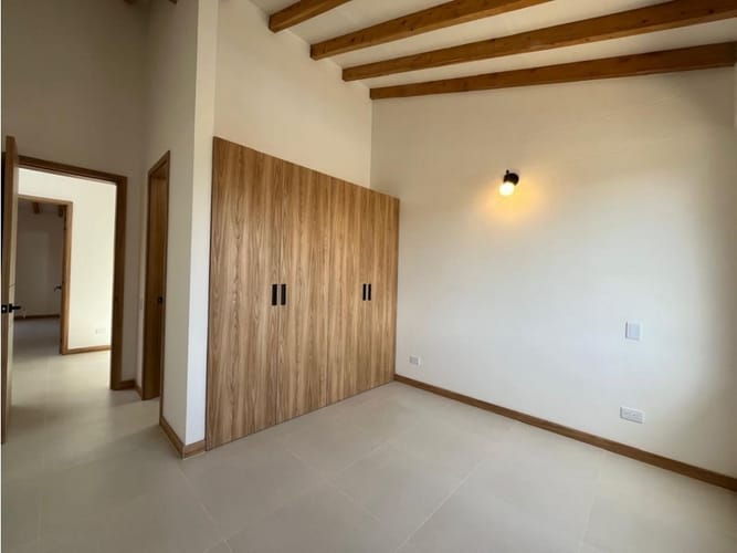 Casa de 4 alcobas en venta en San Antonio De Pereira, Rionegro, 186 m² · foto 8 de 17