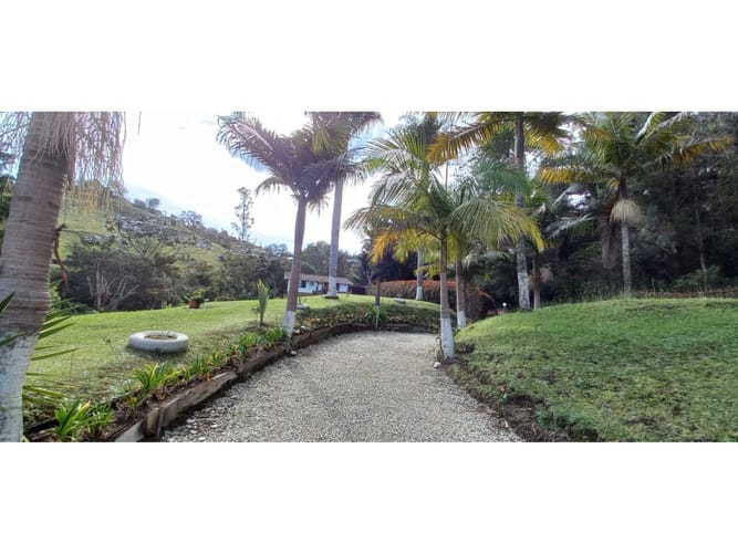 Casa de 5 alcobas en venta en Llano Grande, Rionegro, 350 m² · foto 4 de 24