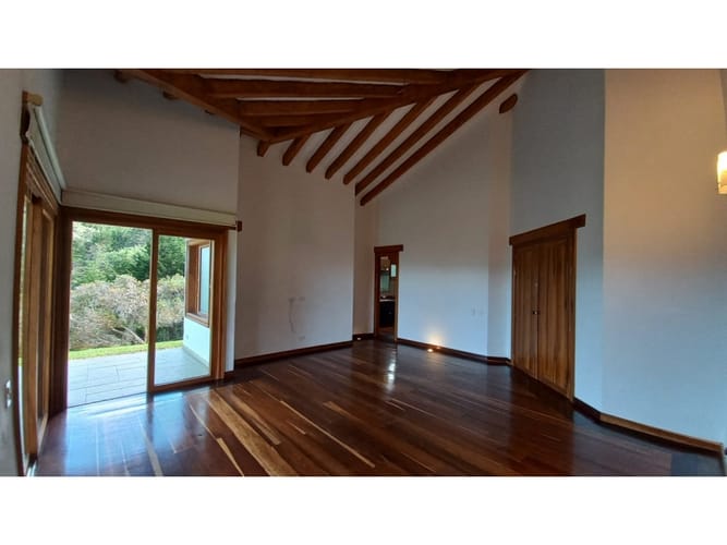 Casa de 5 alcobas en venta en Llano Grande, Rionegro, 350 m² · foto 6 de 24