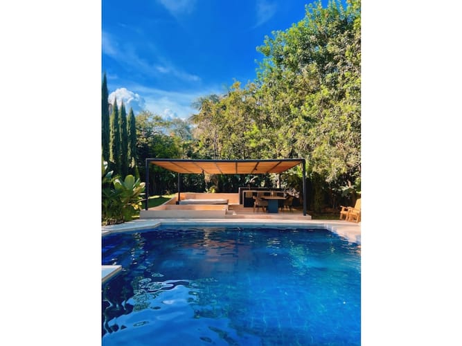 Casa de 6 alcobas en venta en El Poblado, Medellín, 800 m² · foto 2 de 24