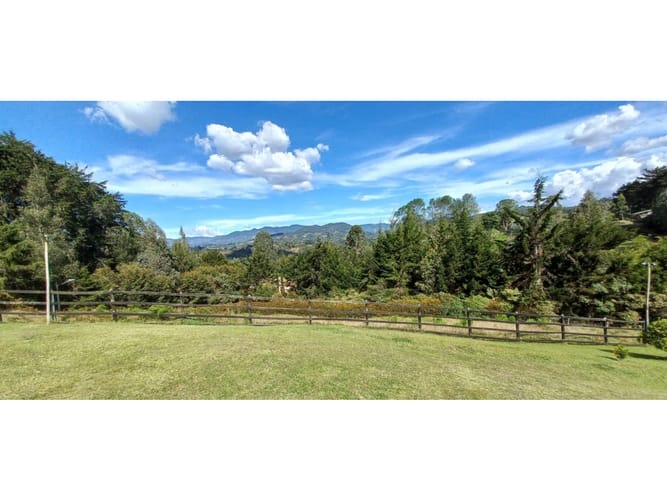 Casa de 5 alcobas en venta en Llano Grande, Rionegro, 350 m² · foto 12 de 24