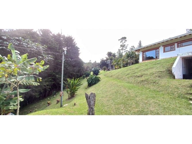 Casa de 5 alcobas en venta en Llano Grande, Rionegro, 350 m² · foto 13 de 24