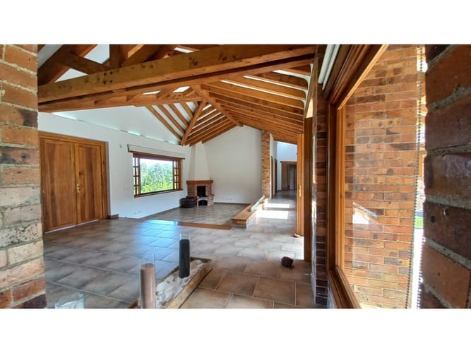 Casa de 5 alcobas en venta en Llano Grande, Rionegro, 350 m² · foto 16 de 24